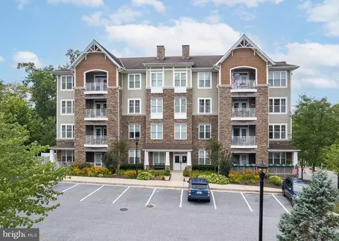 17 Clay Lodge Ln #102, Catonsville, MD 21228
