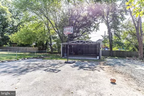 Exterior - 5533 Ritter Ave, Baltimore, MD 21206 photo 8 of 9