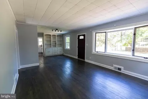 Living - 5533 Ritter Ave, Baltimore, MD 21206 photo 1 of 2