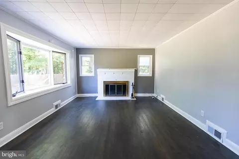 Living - 5533 Ritter Ave, Baltimore, MD 21206 photo 2 of 2