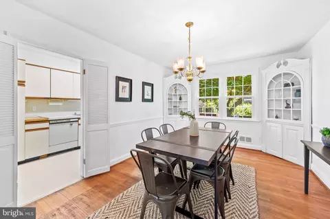 420 Old Trail Rd, Baltimore, MD 21212 photo 8