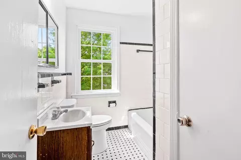 420 Old Trail Rd, Baltimore, MD 21212 photo 20