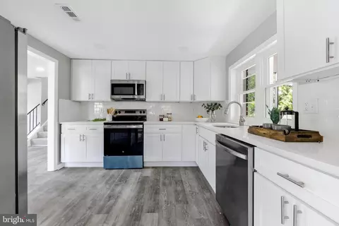 936 Starbit Rd, Towson, MD 21286 photo 13