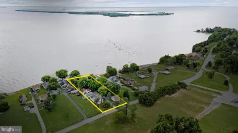 2115 2121 Rocky Point Rd, Essex, MD 21221