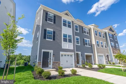 8390 Dieter Dr, Rosedale, MD 21237