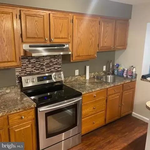 Kitchen - 10 Glider Dr, Middle River, MD 21220 photo 1 of 2