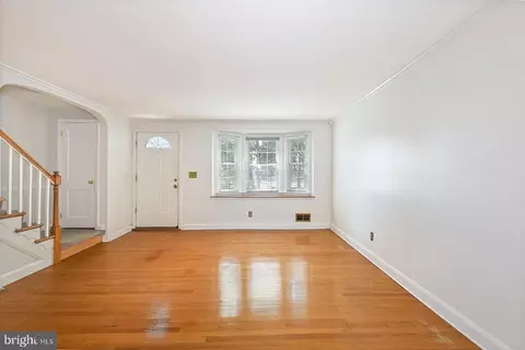 240 Stevenson Ln, Baltimore, MD 21212 photo 11