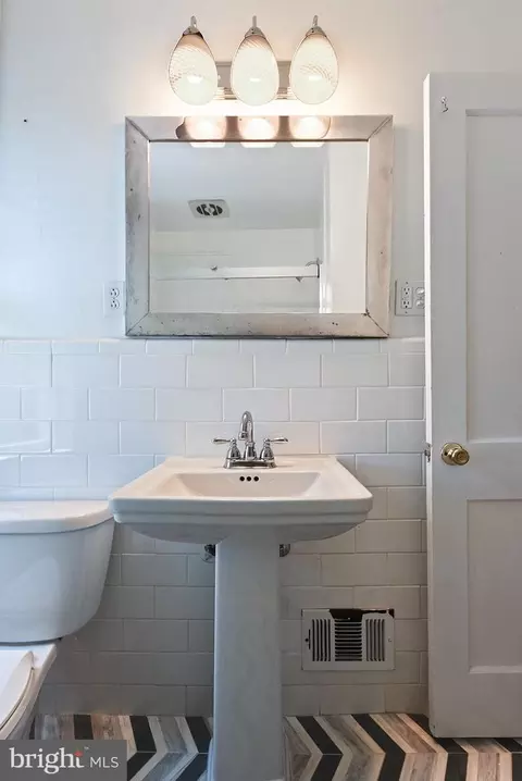 240 Stevenson Ln, Baltimore, MD 21212 photo 30