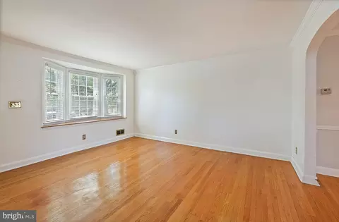 240 Stevenson Ln, Baltimore, MD 21212 photo 12