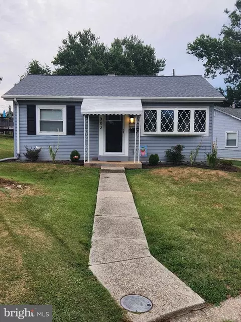 903 Cord St, Middle River, MD 21220