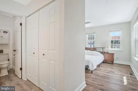 Entry Way - 8 Menteith Ct, Nottingham, MD 21236 photo 6 of 6