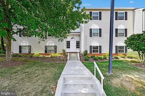 110 Castletown Rd #301, Lutherville Timonium, MD 21093