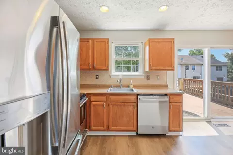 19 W End Ct, Halethorpe, MD 21227 photo 10