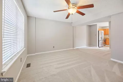 19 W End Ct, Halethorpe, MD 21227 photo 5