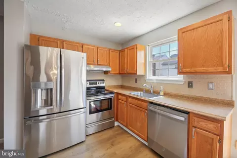 19 W End Ct, Halethorpe, MD 21227 photo 9
