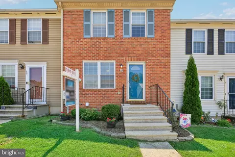 19 W End Ct, Halethorpe, MD 21227