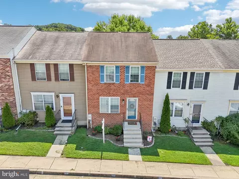 19 W End Ct, Halethorpe, MD 21227 photo 2