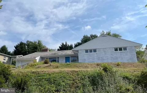 520 Piccadilly Rd, Towson, MD 21204