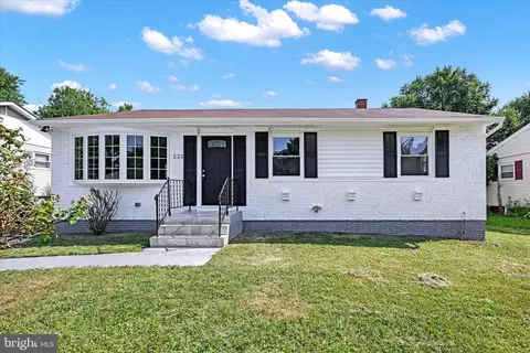 222 Candytuft Rd, Reisterstown, MD 21136