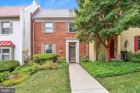 8003 Strauff Rd #18, Towson, MD 21204