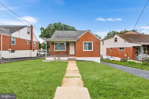319 Savannah Rd, Essex, MD 21221