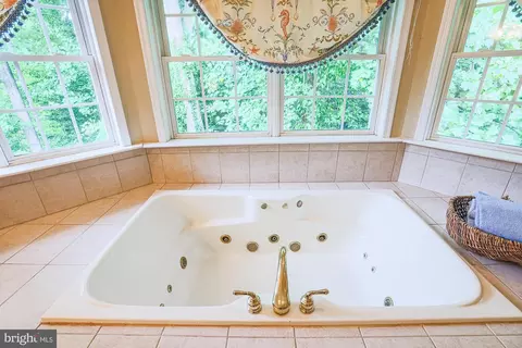 Bath - 6408 Catalpa, Fork, MD 21051 photo 5 of 5