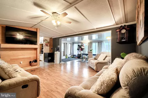 117 Cowhide Cir, Middle River, MD 21220 photo 16