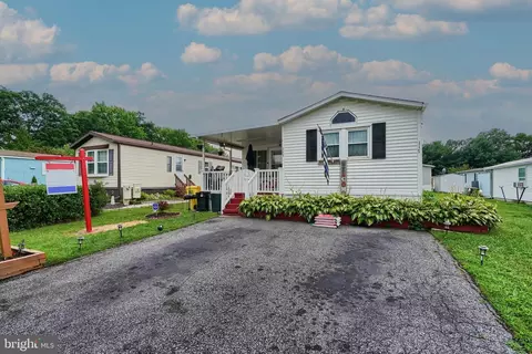 117 Cowhide Cir, Middle River, MD 21220 photo 3
