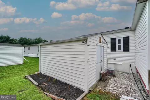 117 Cowhide Cir, Middle River, MD 21220 photo 7