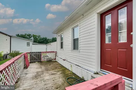 117 Cowhide Cir, Middle River, MD 21220 photo 6
