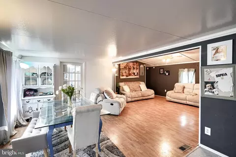 117 Cowhide Cir, Middle River, MD 21220 photo 10