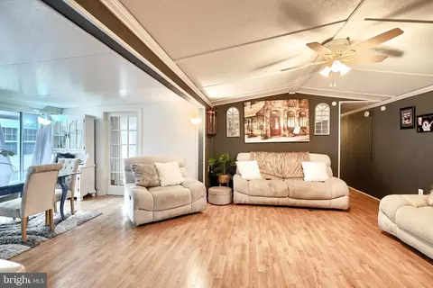 117 Cowhide Cir, Middle River, MD 21220 photo 13