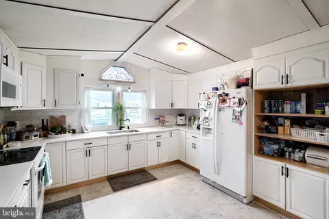 117 Cowhide Cir, Middle River, MD 21220 photo 19