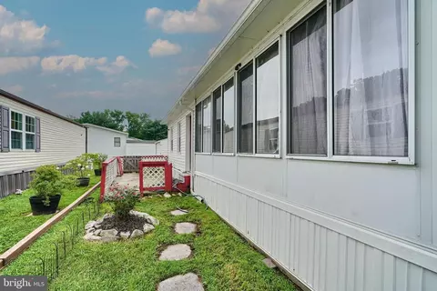 117 Cowhide Cir, Middle River, MD 21220 photo 5