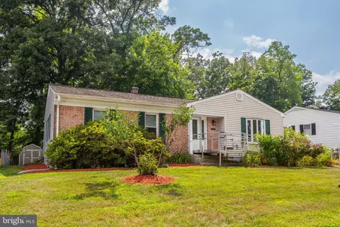 1129 Pleasant Valley Dr, Catonsville, MD 21228