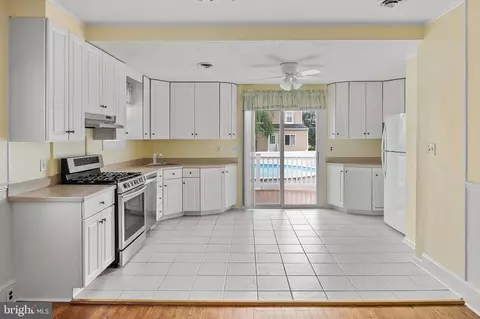 1305 Stevens Ave, Halethorpe, MD 21227 photo 14