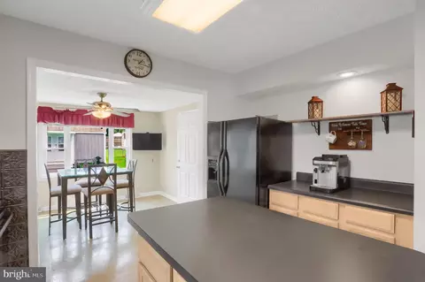 535 Compass Rd, Middle River, MD 21220 photo 7