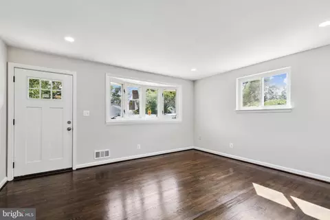 Living - 4436 Ebenezer Rd, Nottingham, MD 21236 photo 3 of 3