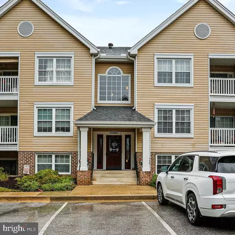3 Ginford Pl #103, Catonsville, MD 21228