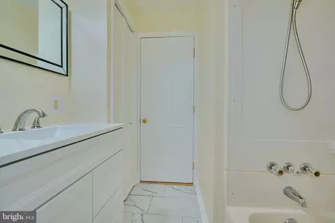 Bath - 6929 River Drive Rd, Sparrows Point, MD 21219 photo 5 of 5