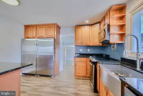 Kitchen - 6929 River Drive Rd, Sparrows Point, MD 21219 photo 4 of 4