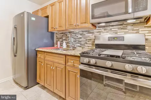 560 Chalcot Sq, Essex, MD 21221 photo 13