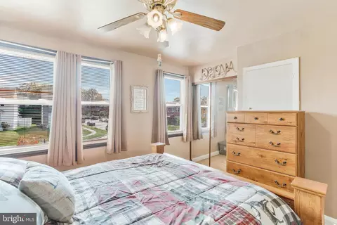 560 Chalcot Sq, Essex, MD 21221 photo 16