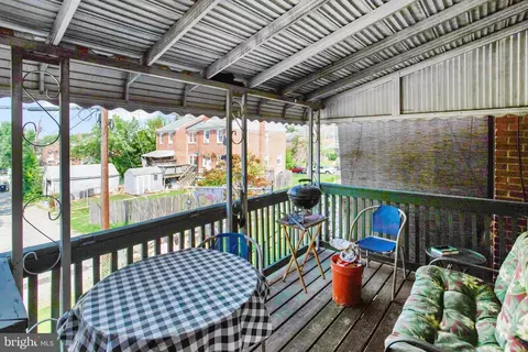 560 Chalcot Sq, Essex, MD 21221 photo 28