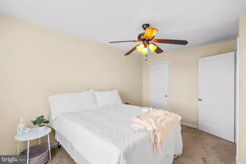 Bedroom - 5515 Dolores Ave, Halethorpe, MD 21227 photo 2 of 2