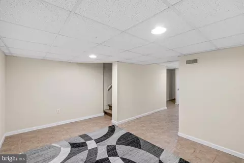 Entry Way - 5515 Dolores Ave, Halethorpe, MD 21227 photo 3 of 4