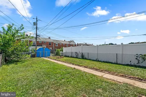 Exterior - 5515 Dolores Ave, Halethorpe, MD 21227 photo 6 of 7