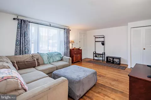 937 Grovehill Rd, Halethorpe, MD 21227 photo 6