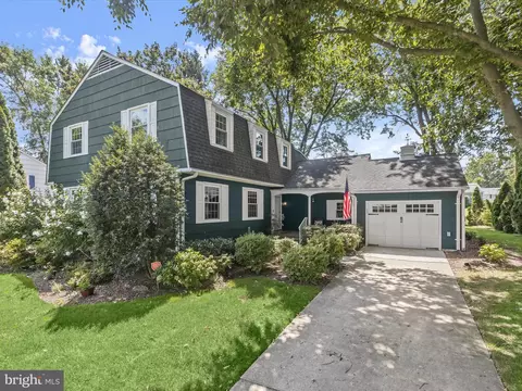 8220 Carrbridge Cir, Towson, MD 21204