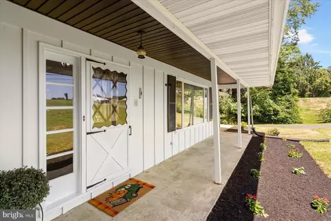Exterior - 13804 Baldwin Mill Rd, Baldwin, MD 21013 photo 2 of 8
